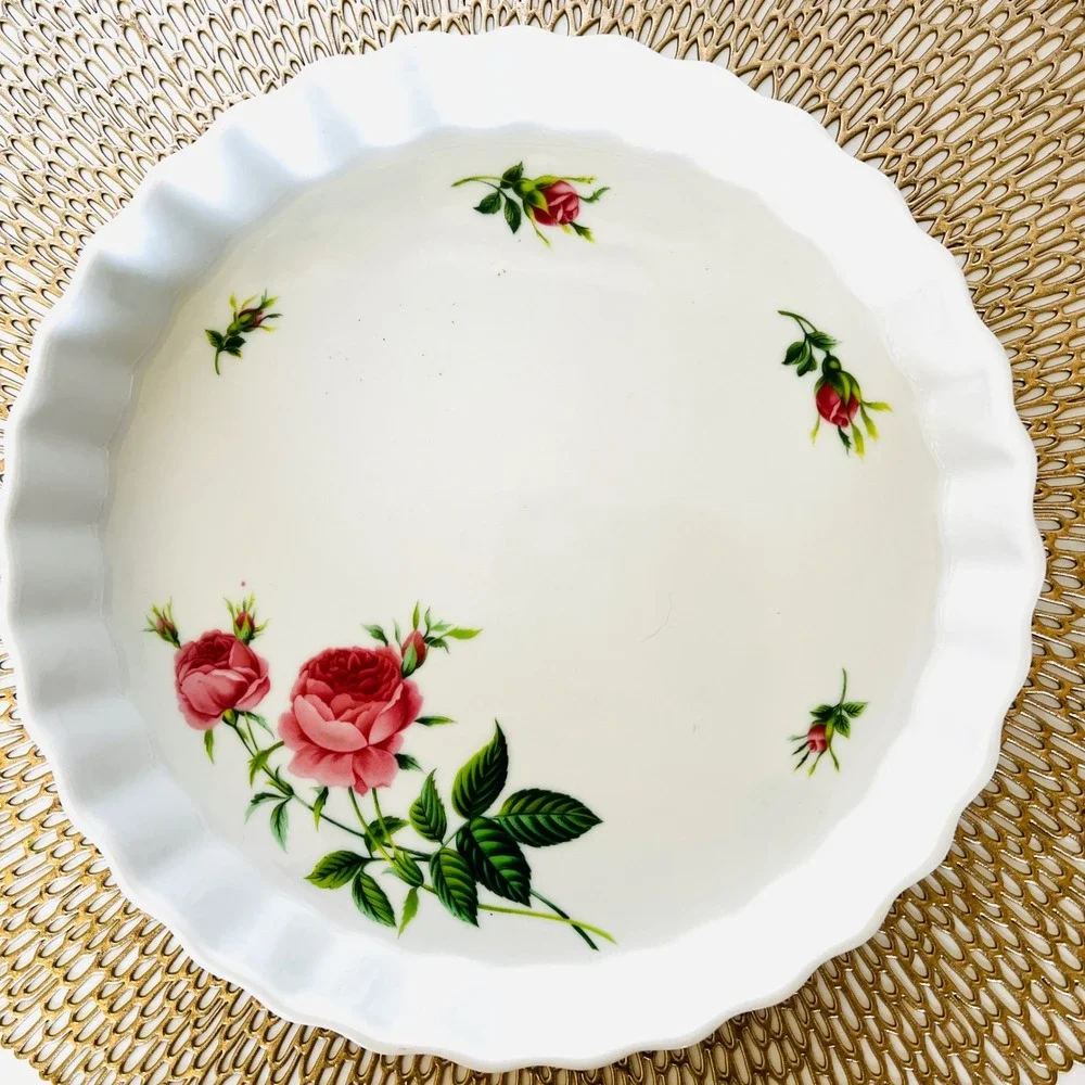 Christineholm Rose Quiche Dish Tart Pan Fluted Edges Cottagecore Floral‎ Design